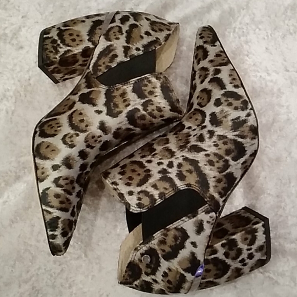 Antonio Melani Shoes - Picture 5 of 8